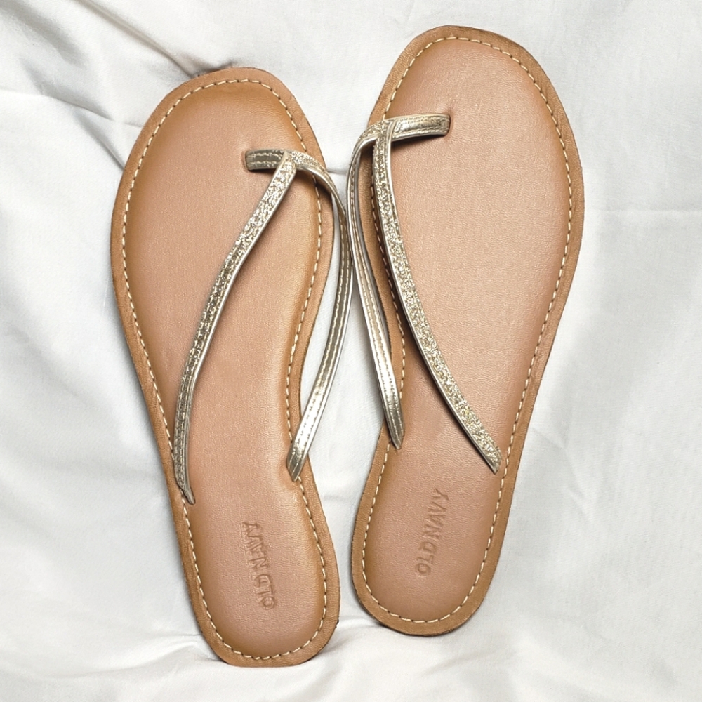 Old Navy Gold Glitter Thong Sandals - Picture 8 of 9